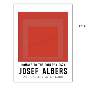 Op de afbeelding: Een rode en witte poster met een geometrisch abstract schilderij van Josef Albers met de titel "Hommage aan het Vierkant (1967)". De poster is 45,7 cm bij 61 cm en is afkomstig uit de Art Gallery of Ontario.