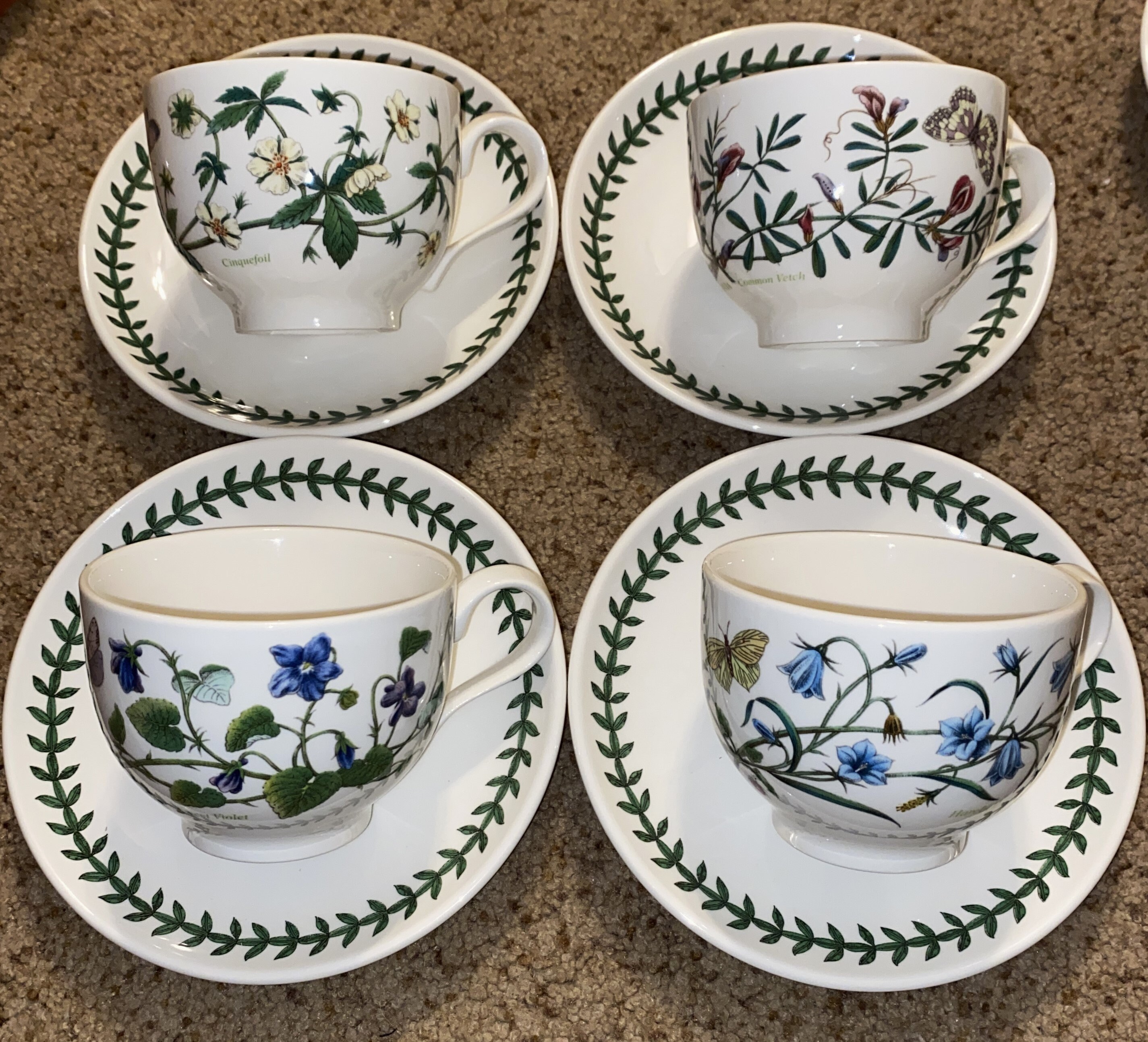 Set teiera e tazza tè con piattino - Miss Etoile in porcellana