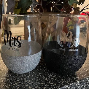 Mr and Mrs Glasses( Both glasses included)