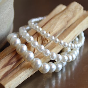 White Glass Pearl Stretch Bracelet