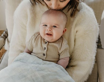 Muslin Swaddle Baby Blanket – Stripe | 100% Cotton | Gift Idea for Baby Shower Nursery