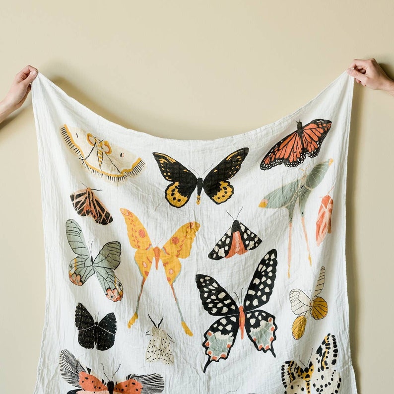 Butterfly Collector Swaddle by Clementine Kids 100 % Muslin Cotton Swaddle Organic Cotton Baby Swaddle Baby Gift Baby Shower Gift imagem 1