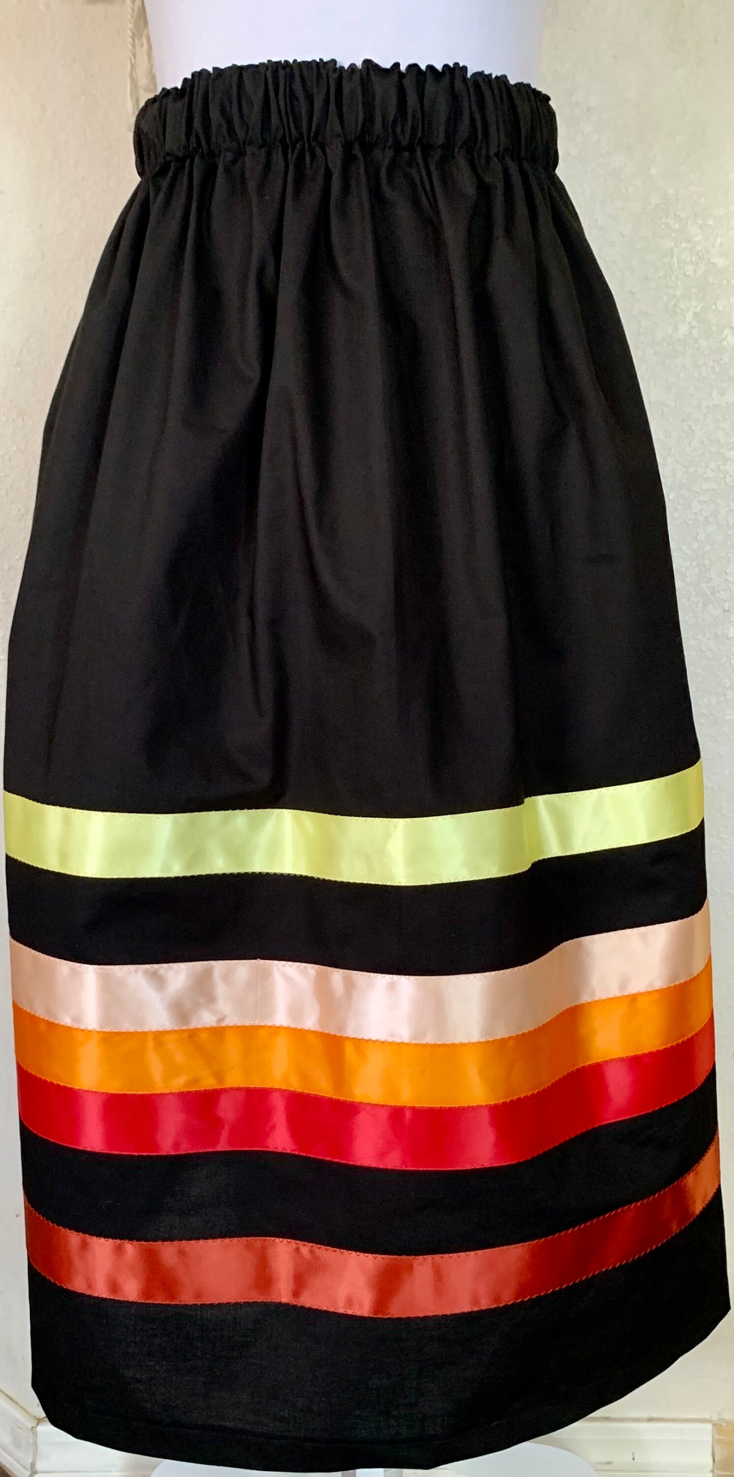 【ROMANTIC CROWN】24SU★ RIBBON FLARE SKIRT qolati Women's Elegant Maxi Skirts High Waist Bow Tie Front