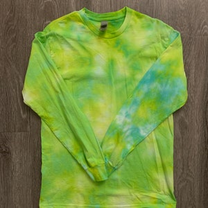 Medium Tie Dye Long Sleeve Shirt