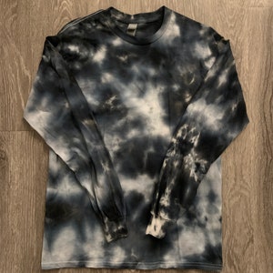 Medium Tie Dye Long Sleeve Shirt