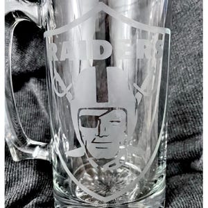 Raiders Etched Beer Mug, NFL Fan Gift, Personalized Barware