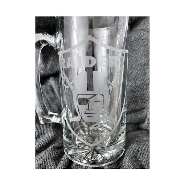 Las Vegas Raiders 16 Ounce Engraved Beer Mug, Personalized Gifts, NFL Gifts, Bar Decor