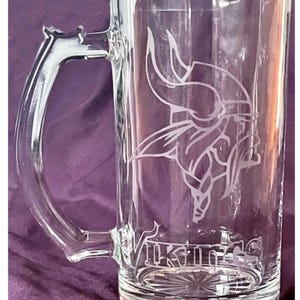 Minnesota Vikings Engraved Glass Beer Mug NFL Barware, Personalized Gifts Home Decor