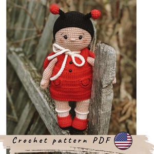 Schema all'uncinetto per una coccinella. Schema amigurumi per una coccinella. Schema per un giocattolo all'uncinetto. Simpatico schema all'uncinetto per una coccinella.