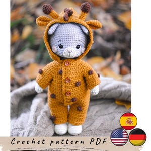 Patrón de gato a crochet. Lindo gato a crochet con traje de jirafa. Patrón de gato gracioso a crochet. Patrón de gato amigurumi. Patrón de gato con traje.