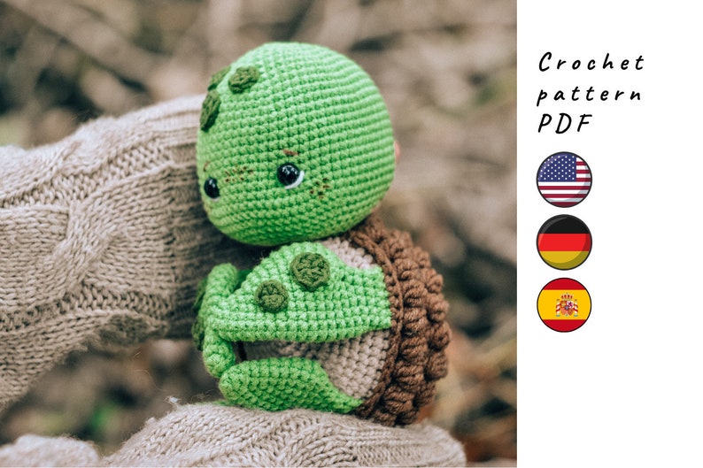 This is PDF crochet pattern in English, German and Spanish. Cute crochet turtle pattern. Amigurumi turtle pattern. Cute turtle crochet pattern.