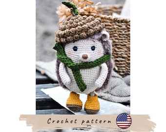 Hedgehog with acorn beret crochet pattern. Forest animal pattern (PDF).