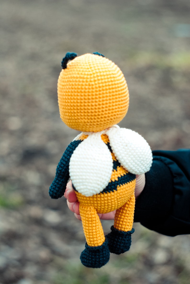 Bee crochet pattern. Amigurumi bee pattern. Cute crochet bee pattern. zdjęcie 5