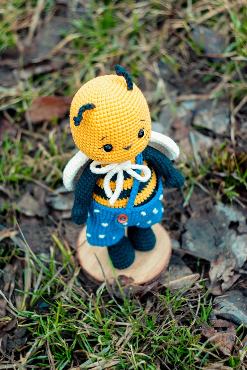 Bee crochet pattern. Amigurumi bee pattern. Cute crochet bee pattern. zdjęcie 10