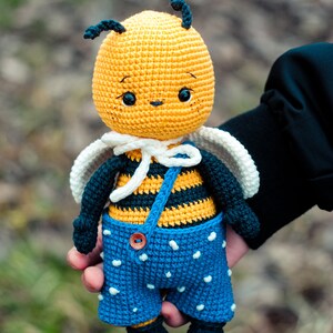 Bee crochet pattern. Amigurumi bee pattern. Cute crochet bee pattern. zdjęcie 6