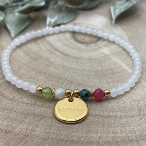 Family bracelet Pregnancy bracelet Birth bracelet Birthstones Pearl bracelet with "Family" pendant white/gold