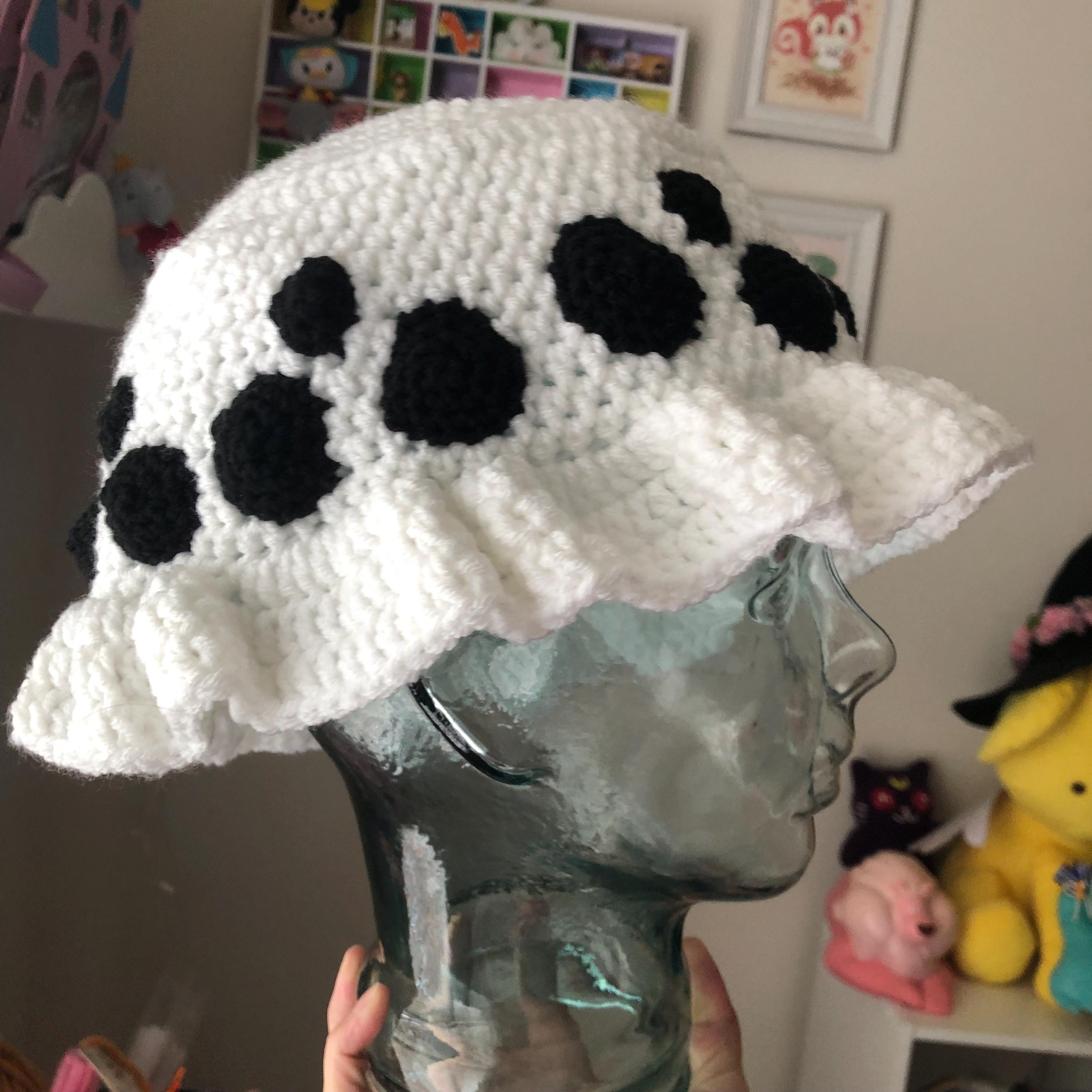 Crochet Trafalgar Law Bucket Hat, Handmade Anime Heart Pirates Jolly Roger Crochet One Piece Hat Pattern: Trafalgar Law & Portgas D Ace  main image 3