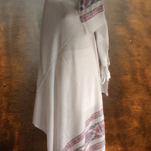 Beige White Embroidered 100% Cashmere Pashmina Shawl/Scarf Luxurious Hand woven Lightweight Soft Touch Shawl Scarf Vintage travel Blanket