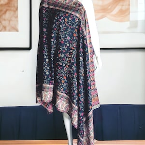 Black Floral Embroidered 100% cashmere Pashmina Luxurious Hand woven shawl scarf Travel Blanket Vintage Shawl Winter Pashmina Neck Warmer