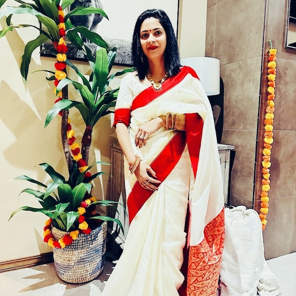 Off White Red Kanjeevaram Silk Saree Unstitched Red Silk Blouse Bollywood Daily Wear Party Wear Bengali Bohemian Vintage Sleek Relaxed Glam