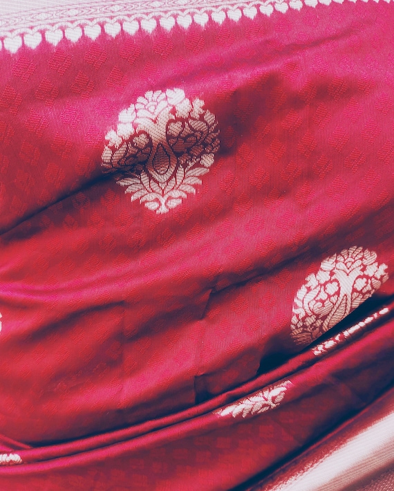 Red Golden Kanjeevaram Silk Saree for Women With Red Silk Unstitched Blouse  Piece Zardozi Border Latest Saree Diwali Wear Wedding Wear 