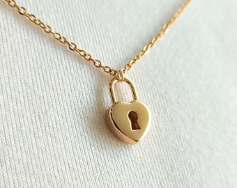 Collier pendentif coeur en acier inoxydable doré - réglable- coeur cadenas - pendentif de qualité - chaîne dorée - fermoir mousqueton