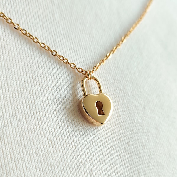 Collier pendentif coeur en acier inoxydable doré - réglable- coeur cadenas - pendentif de qualité - chaîne dorée - fermoir mousqueton