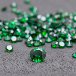 Round Shape Green Color, Cubic Zirconia (CZ), Round Brilliant Cut, Loose Stones,Perfect Colors & Quality,1mm-15mm For Jewelry Making