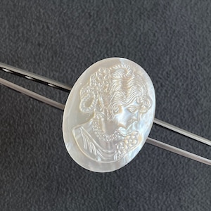 1 PC Oval Mother Of Pearl Carving ,Women Carving ,Oval Flat Back , Mother Of Pearl Carving ,Pendant and Earring for Jewelry Making 30mmx40mm