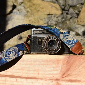 iMo Romantic Blue Rose camera strap suits for DSLR / SLR with quick release buckles