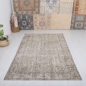 6x9 Vintage Turkish Rug: Handmade Wool Oushak Rug