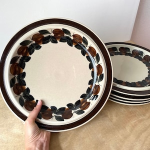 Large vintage plate Ruija Arabia Finland / stoneware dish / Ulla Procopé and Raija Uosikkinen / 70s Finnish tableware