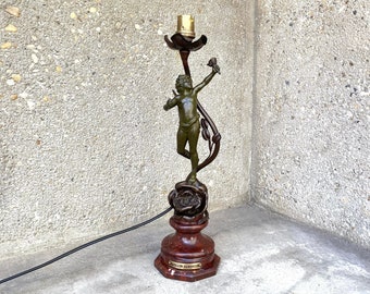 Lámpara de querubín en peltre y mármol, década de 1930, lámpara antigua con forma de ángel