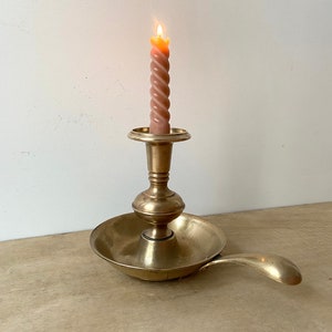 Antique candle holder in gilded bronze with handle, vintage candlestick 50s