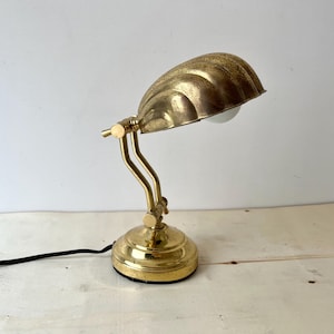 Lampe de bureau "coquillage" en laiton années 50, luminaire vintage