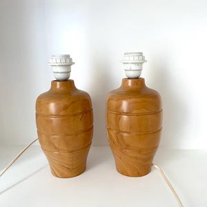 Pair of pine wood table lamps/ vintage lighting/ 80s side lamps