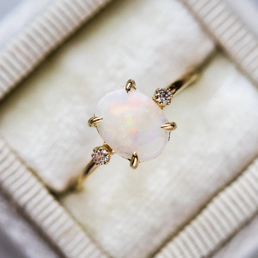 •FACETED ETHIOPIAN OPAL - STACKABLE OVAL• silver ring (size 6)