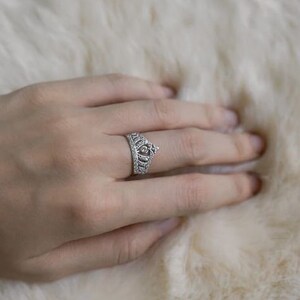 Anillo de corona de plata con diamantes, anillo ajustable completo, anillo de diamantes de talla redonda de 1,0 ct, anillo de reina fina, plata Argentium 935, anillo de corona magnífico imagen 5