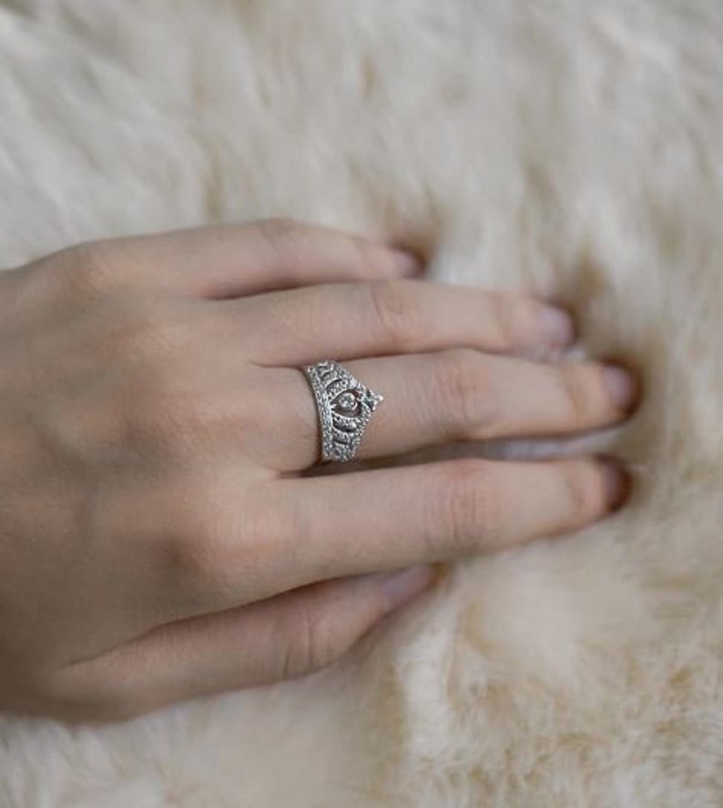 Anillo de corona de plata con diamantes, anillo ajustable completo, anillo de diamantes de talla redonda de 1,0 ct, anillo de reina fina, plata Argentium 935, anillo de corona magnífico imagen 5
