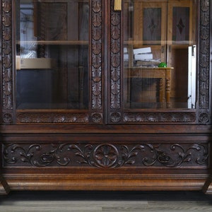 Antiker Vitrinenschrank bretonisch Gründerzeit um 1880 Eiche dunkel B 136 cm 11346 Bild 8