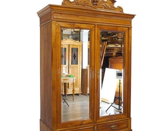 Antiker Kleiderschrank Gründerzeit Kirschbaum hochglänzend B - 147 cm -11368-