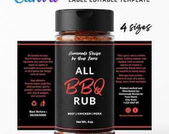 Könnte beinhalten: Ein durchsichtiges Gewürzglas aus Kunststoff mit schwarzem Deckel, gefüllt mit rotbraunem BBQ-Rub. Das schwarze Etikett trägt den rot-weißen Text ALL BBQ RUB, BEEF | CHICKEN | PORK sowie Anweisungen, Zutaten und Lagerungshinweise.