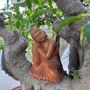 Handmade Ceramic Sleeping Buddha Statue: Garden Decor