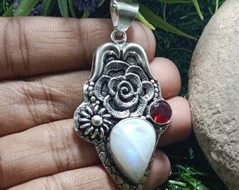 Regenbogen Mondstein Rot Granat Anhänger 925 Sterling Silber Blume Design Anhänger Handmade Statement Anhänger Rot Granat Schmuck für Frauen