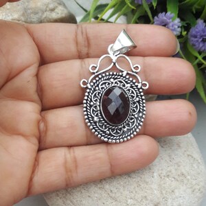 Roter Granat Stein Anhänger 925 Sterling Silber Anhänger Handgemachter Anhänger Einzigartiger Design Anhänger Cut Stone Anhänger Weihnachtsgeschenk Schmuck für Sie