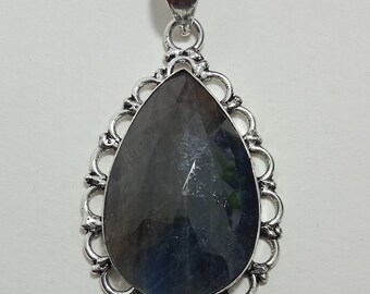 Handgjort blått safirhänge, 925 sterlingsilver dropphalsband