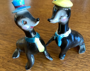 Rare Norcrest Anthropomorphic Sea Lion Salt Pepper Shakers Bonnet Seals H487 VTG