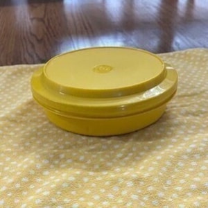 Vintage Yellow Tupperware Seal N Store #1206
