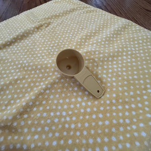 Vintage Tupperware Harvest Gold Mini Funnel 877