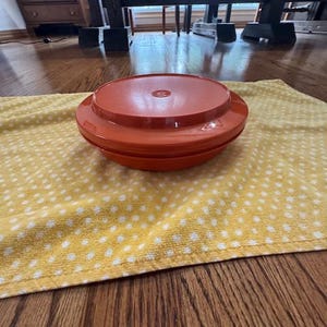 Vintage Tupperware Seal N Serve 7&quot; Bowl with Lid dark orange #1336
